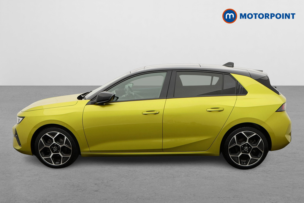 Vauxhall Astra Ultimate Automatic Petrol Hatchback - Stock Number (1583704) - Passenger side