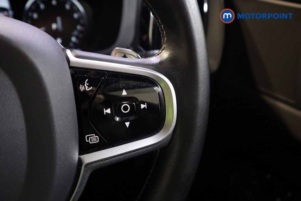 Volvo Xc60 R Design Automatic Petrol SUV - Stock Number (1584058) - 4th supplementary image