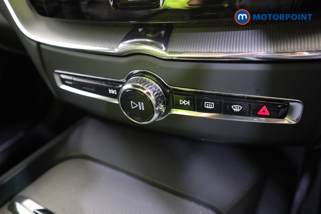 Volvo Xc60 R Design Automatic Petrol SUV - Stock Number (1584058) - 8th supplementary image