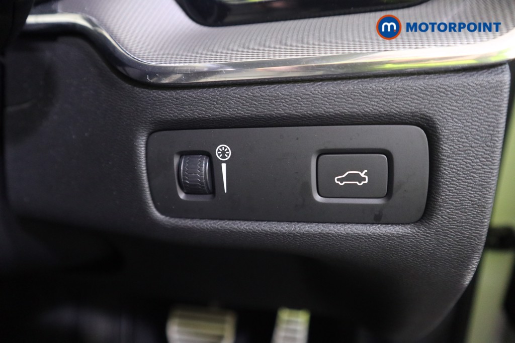 Volvo Xc60 R Design Automatic Petrol SUV - Stock Number (1584058) - 11th supplementary image