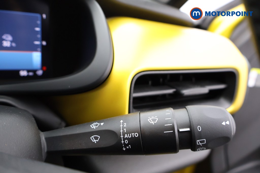 Jeep Avenger Summit Automatic Electric SUV - Stock Number (1584683) - 10th supplementary image