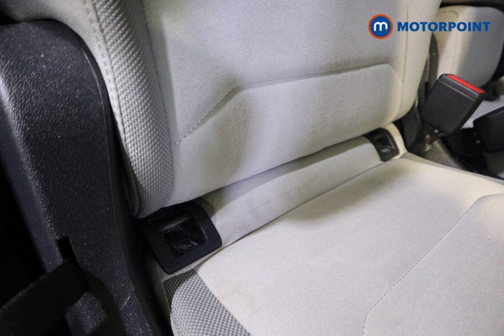 Volkswagen Tiguan Allspace Elegance Automatic Petrol SUV - Stock Number (1584724) - 17th supplementary image