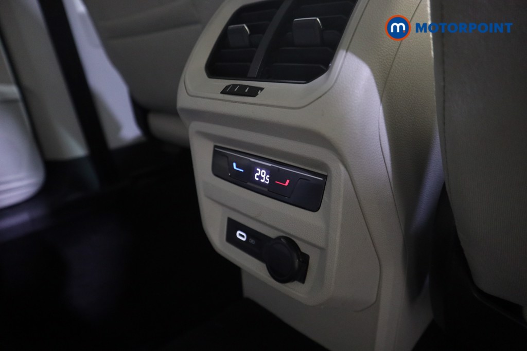 Volkswagen Tiguan Allspace Elegance Automatic Petrol SUV - Stock Number (1584724) - 18th supplementary image