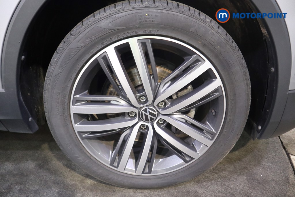 Volkswagen Tiguan Allspace Elegance Automatic Petrol SUV - Stock Number (1584724) - 24th supplementary image