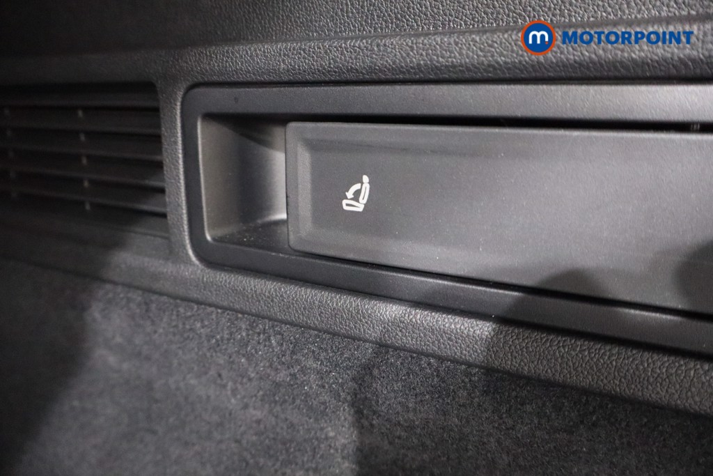 Volkswagen Touareg Black Edition Automatic Diesel SUV - Stock Number (1585128) - 37th supplementary image