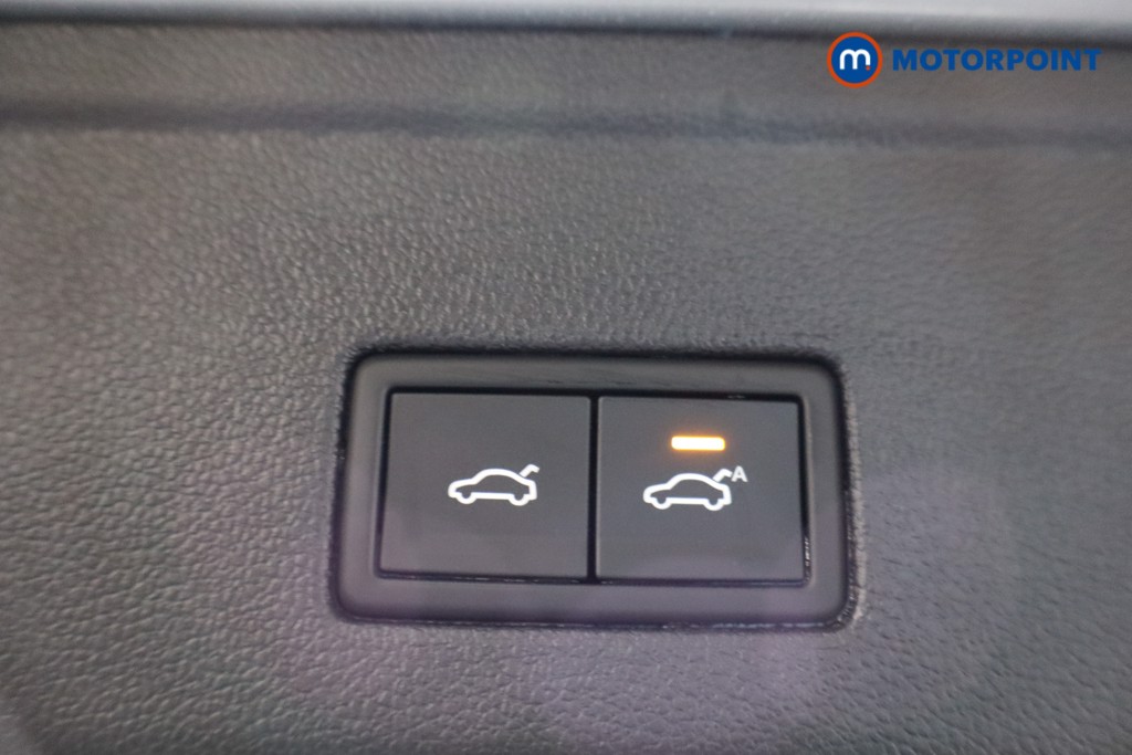 Volkswagen Touareg Black Edition Automatic Diesel SUV - Stock Number (1585128) - 38th supplementary image