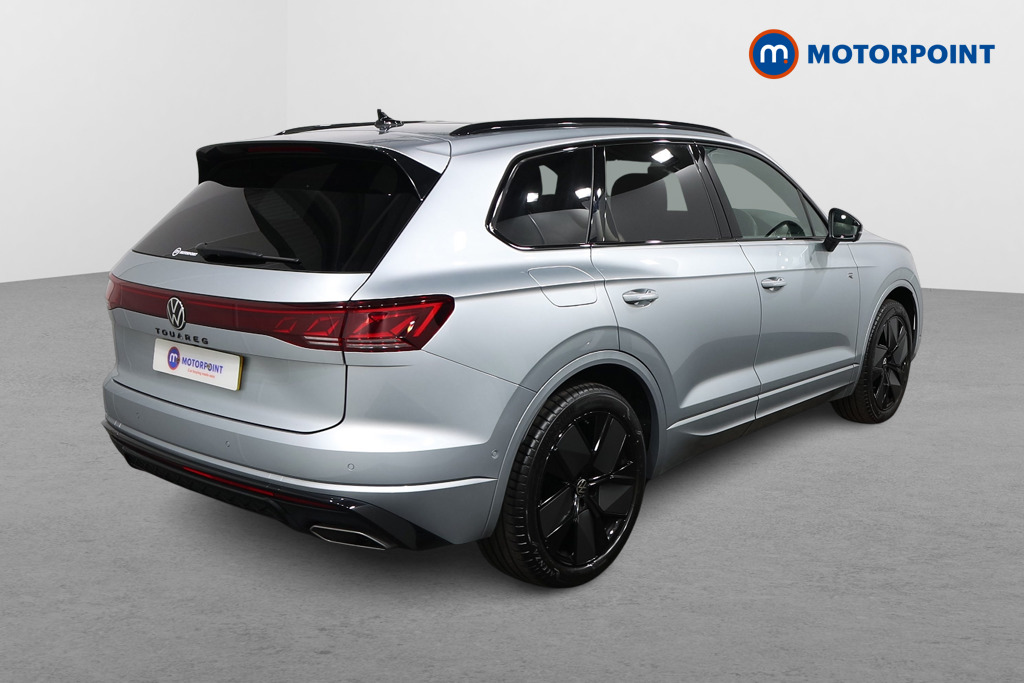 Volkswagen Touareg Black Edition Automatic Diesel SUV - Stock Number (1585128) - Drivers side rear corner