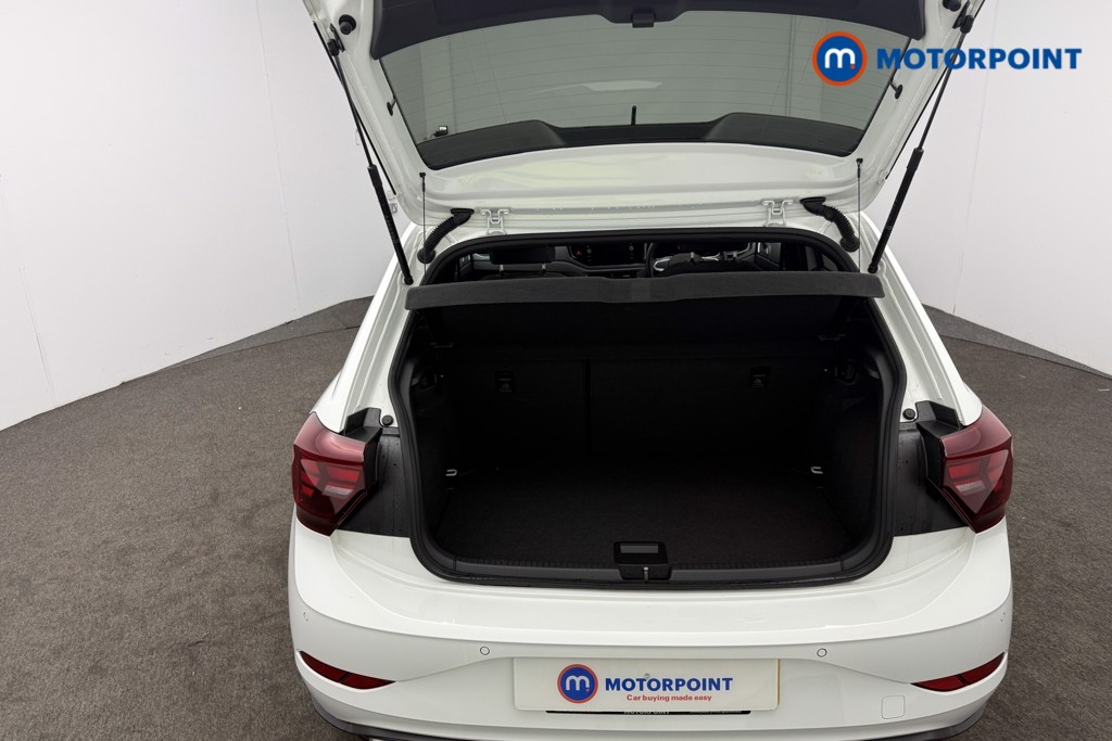 Volkswagen Polo R-Line Manual Petrol Hatchback - Stock Number (1585256) - 6th supplementary image