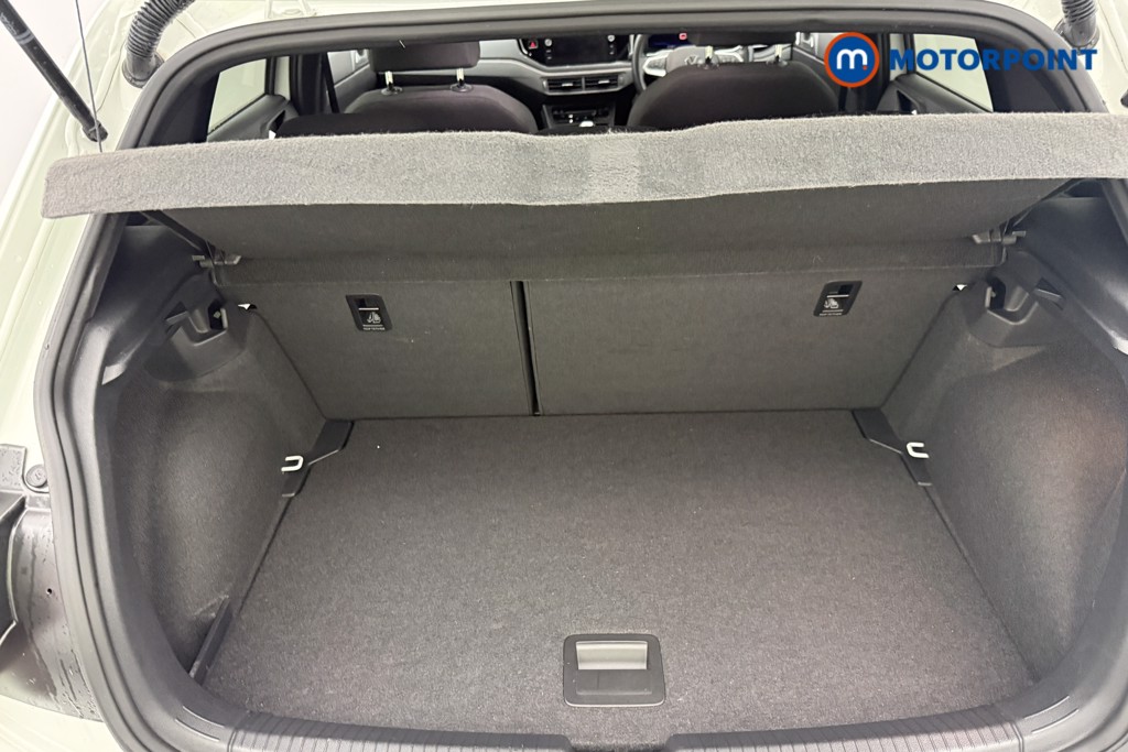Volkswagen Polo R-Line Manual Petrol Hatchback - Stock Number (1585256) - 7th supplementary image