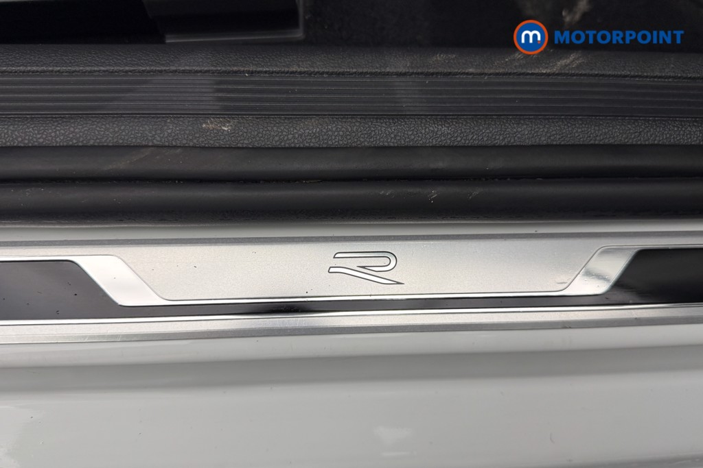 Volkswagen Polo R-Line Manual Petrol Hatchback - Stock Number (1585256) - 15th supplementary image