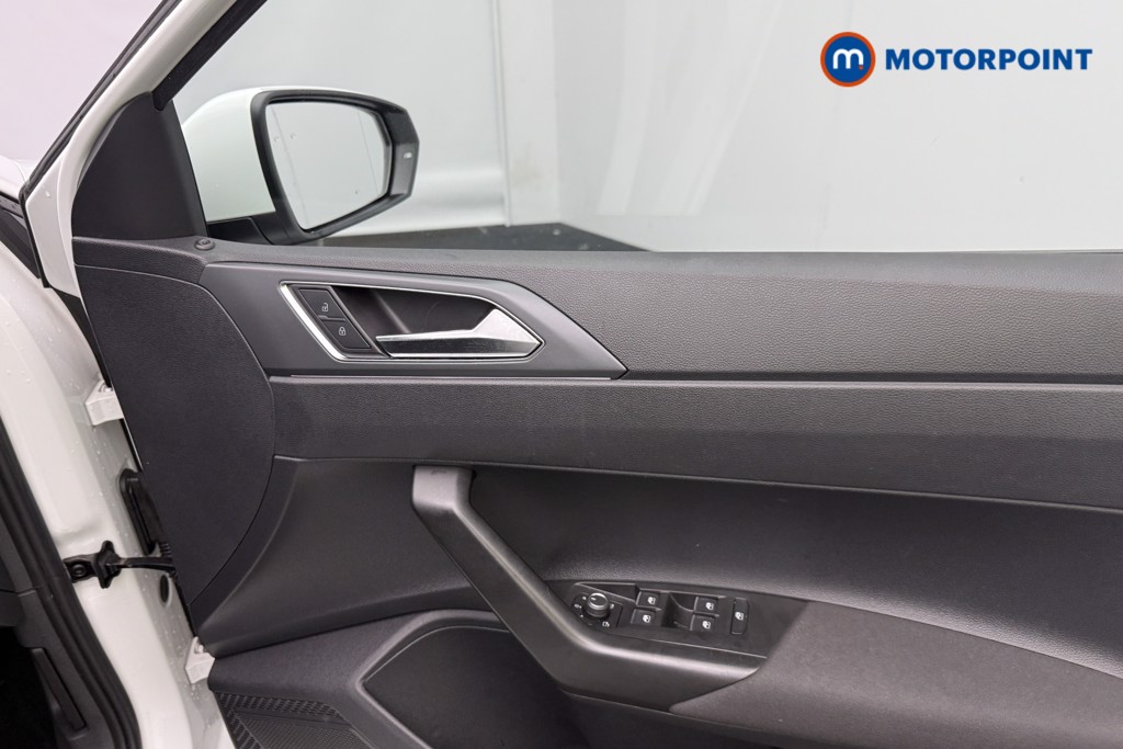 Volkswagen Polo R-Line Manual Petrol Hatchback - Stock Number (1585256) - 17th supplementary image