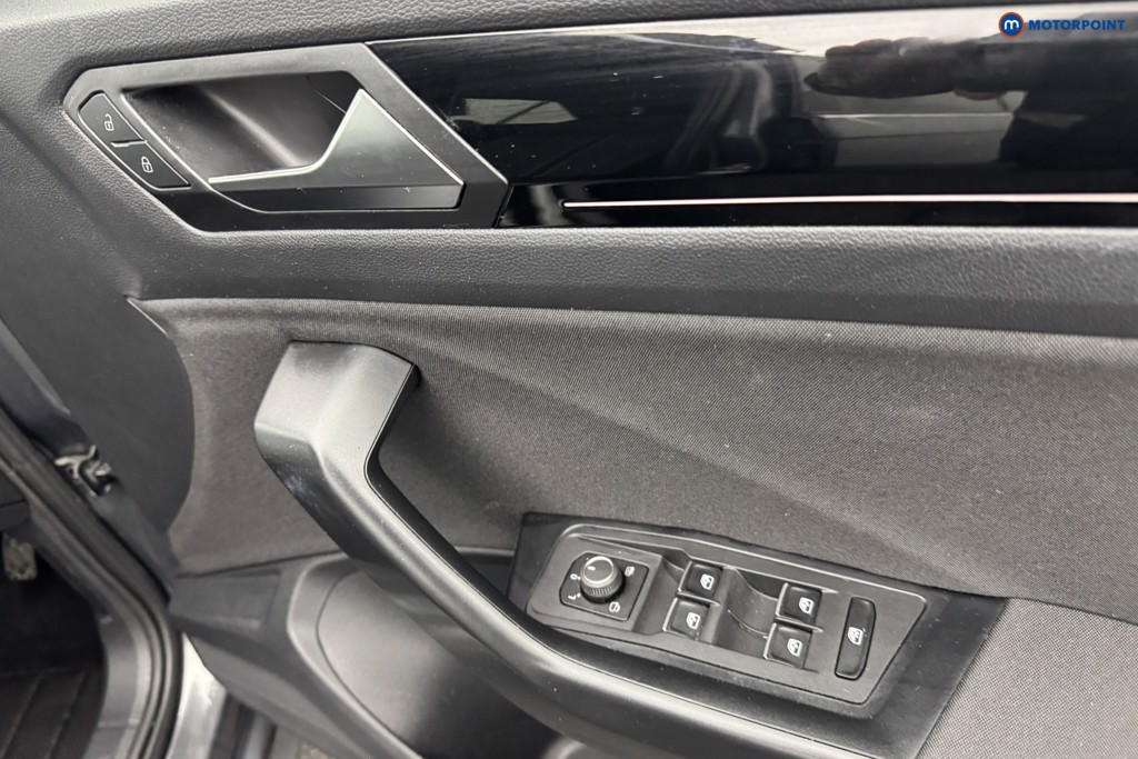 Volkswagen T-Roc Black Edition Automatic Petrol SUV - Stock Number (1585577) - 23rd supplementary image