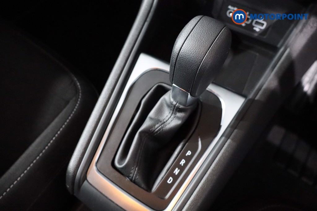 Renault Captur Iconic Automatic Petrol SUV - Stock Number (1585641) - 14th supplementary image