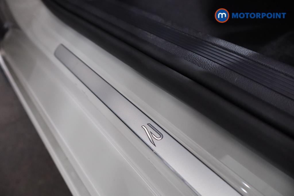 Volkswagen Taigo R-Line Manual Petrol SUV - Stock Number (1585655) - 24th supplementary image
