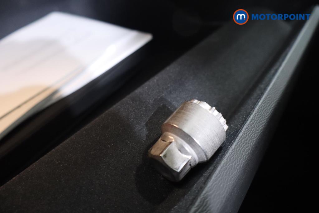 Volvo Xc60 Plus Automatic Petrol SUV - Stock Number (1585686) - 14th supplementary image