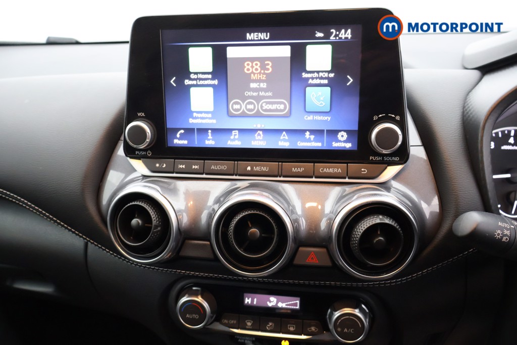 Nissan Juke N-Connecta Automatic Petrol SUV - Stock Number (1585806) - 8th supplementary image