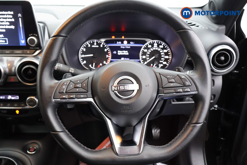 Nissan Juke N-Connecta Automatic Petrol SUV - Stock Number (1585806) - 1st supplementary image