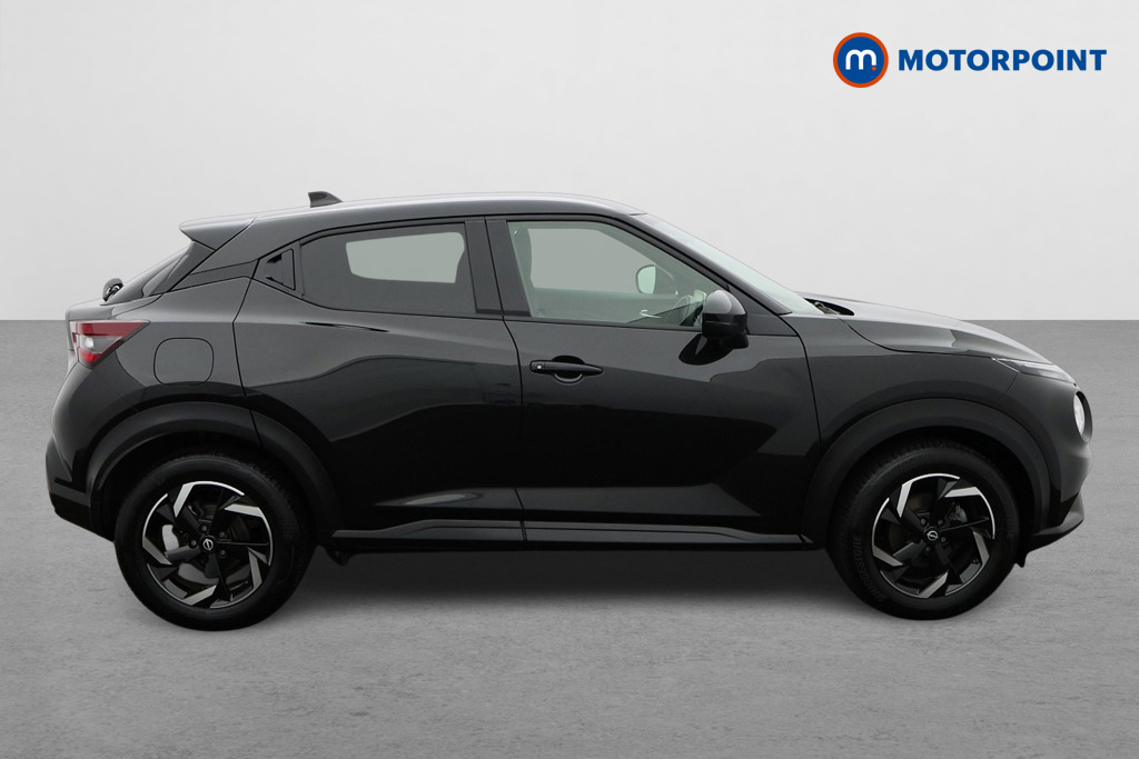 Nissan Juke N-Connecta Automatic Petrol SUV - Stock Number (1585806) - Drivers side