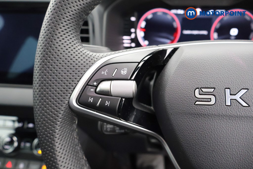 Skoda Karoq Sportline Edition Manual Petrol SUV - Stock Number (1585887) - 2nd supplementary image