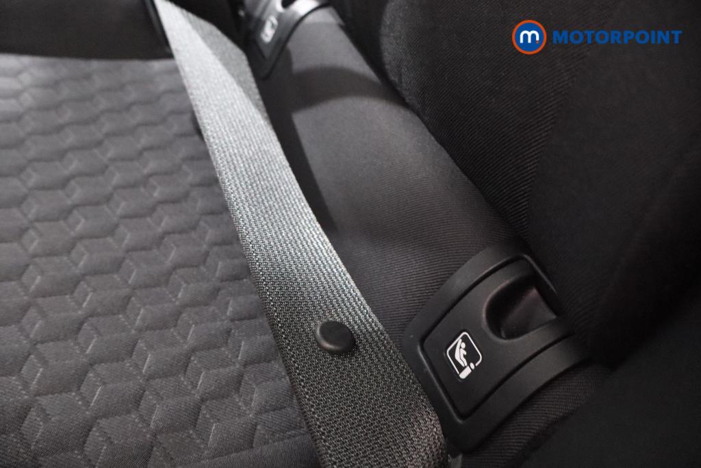 Toyota Yaris Design Automatic Petrol-Electric Hybrid Hatchback - Stock Number (1586530) - 16th supplementary image