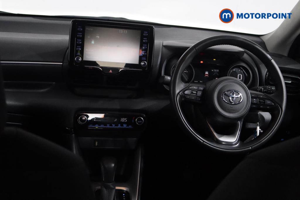 Toyota Yaris Design Automatic Petrol-Electric Hybrid Hatchback - Stock Number (1586530) - 1st supplementary image