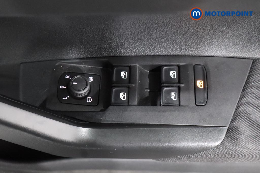 Volkswagen Polo Life Manual Petrol Hatchback - Stock Number (1586711) - 2nd supplementary image