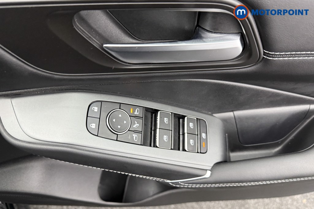 Nissan Qashqai N-Connecta Manual Petrol SUV - Stock Number (1586714) - 15th supplementary image