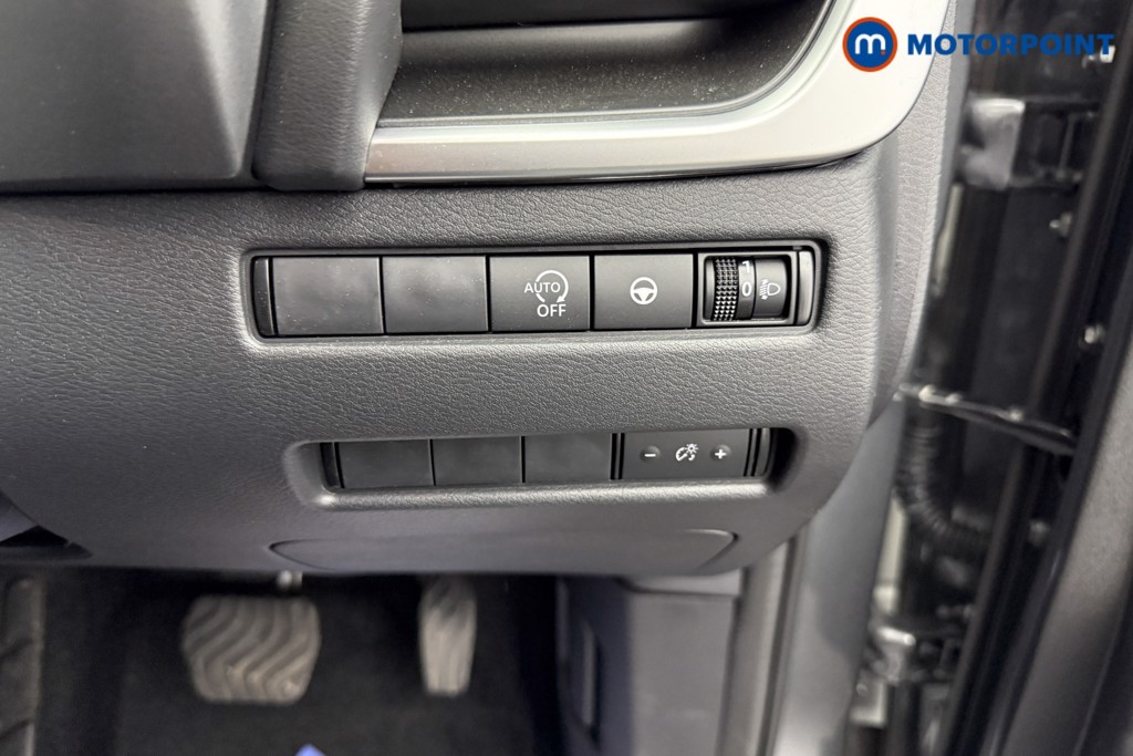 Nissan Qashqai N-Connecta Automatic Petrol SUV - Stock Number (1586715) - 14th supplementary image
