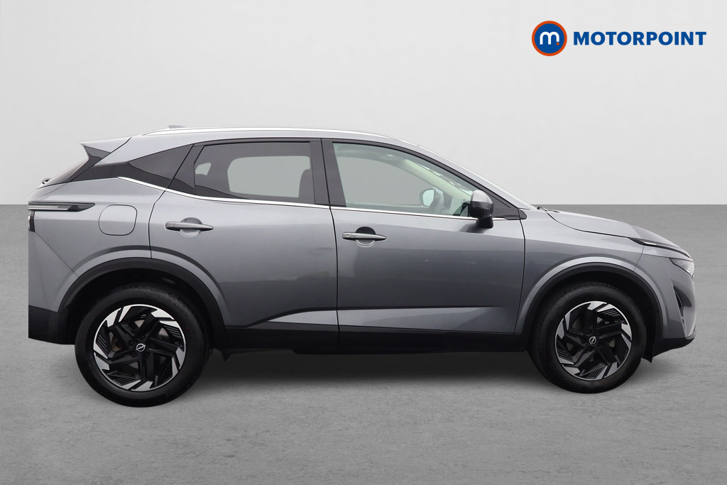 Nissan Qashqai N-Connecta Automatic Petrol SUV - Stock Number (1586715) - Drivers side