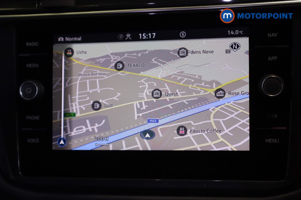 Volkswagen Tiguan R-Line Automatic Petrol SUV - Stock Number (1586778) - 2nd supplementary image