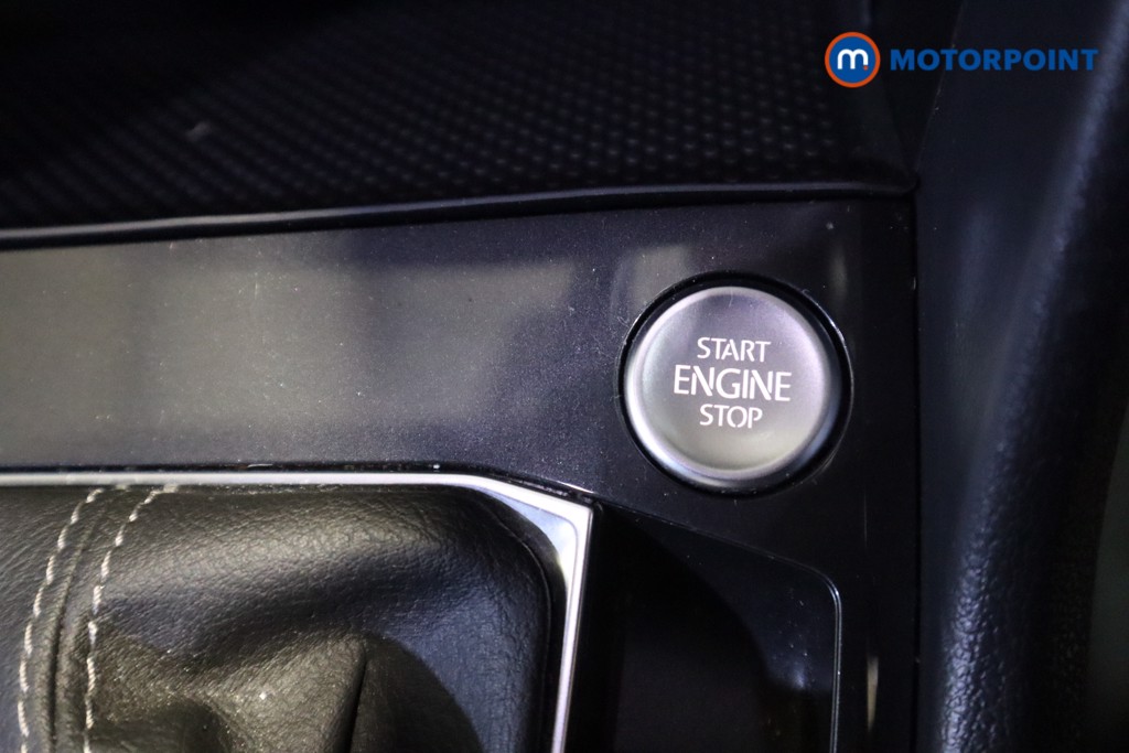 Volkswagen Tiguan R-Line Automatic Petrol SUV - Stock Number (1586778) - 22nd supplementary image