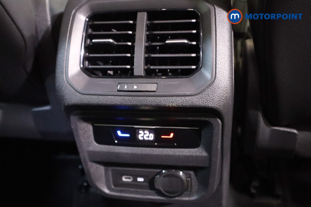 Volkswagen Tiguan R-Line Automatic Petrol SUV - Stock Number (1586778) - 30th supplementary image