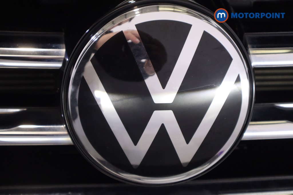 Volkswagen Tiguan R-Line Automatic Petrol SUV - Stock Number (1586778) - 38th supplementary image