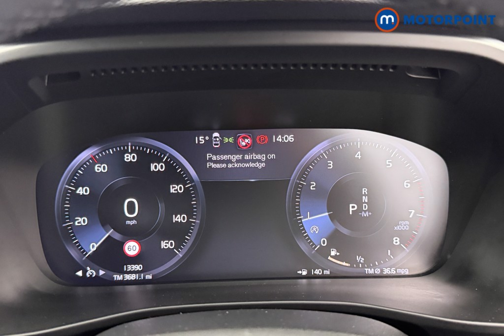 Volvo Xc40 R Design Automatic Petrol SUV - Stock Number (1586829) - 5th supplementary image