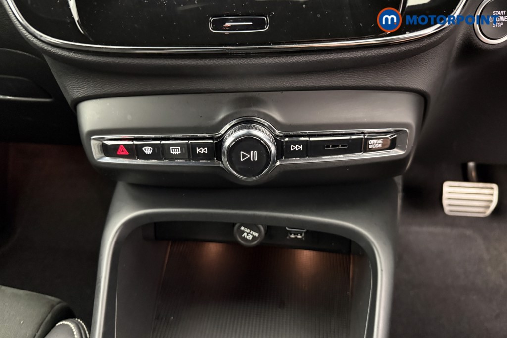 Volvo Xc40 R Design Automatic Petrol SUV - Stock Number (1586829) - 10th supplementary image