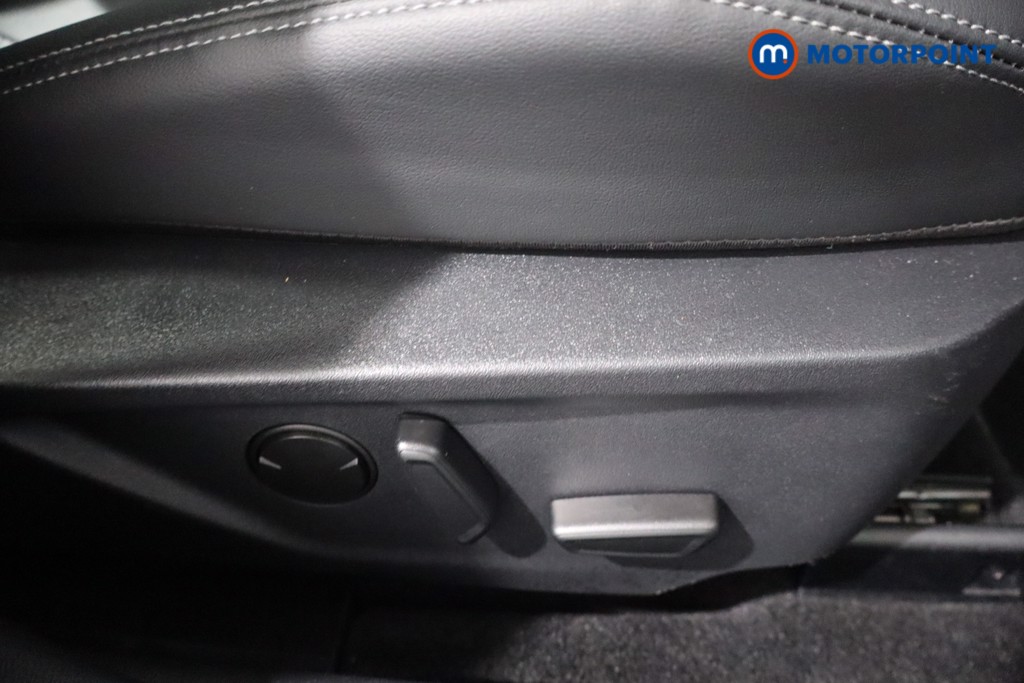 Ford Focus Titanium Vignale Automatic Petrol Hatchback - Stock Number (1587046) - 22nd supplementary image