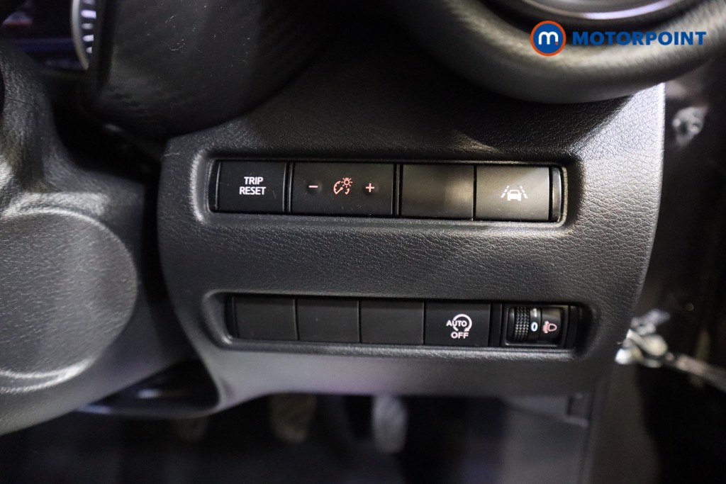 Nissan Juke N-Connecta Manual Petrol SUV - Stock Number (1587162) - 9th supplementary image