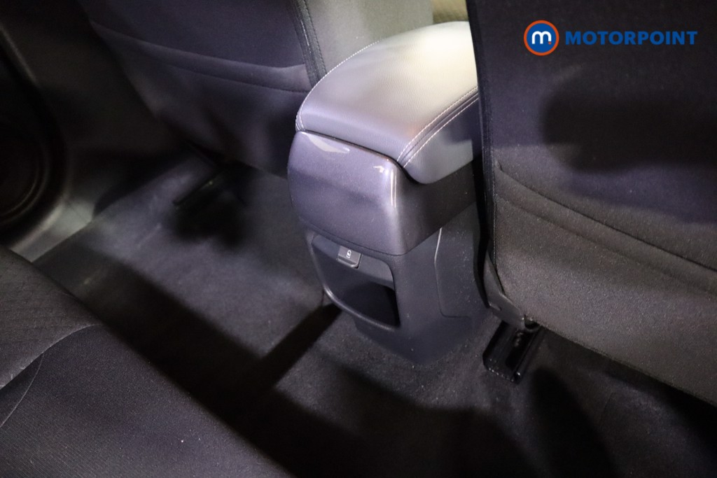 Nissan Juke N-Connecta Manual Petrol SUV - Stock Number (1587162) - 14th supplementary image