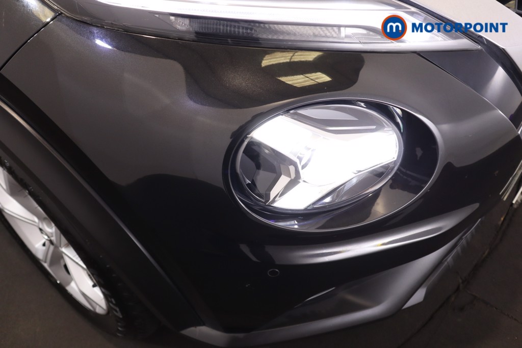 Nissan Juke N-Connecta Manual Petrol SUV - Stock Number (1587162) - 20th supplementary image