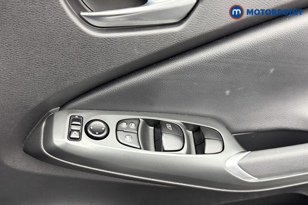 Nissan Juke Acenta Premium Automatic Petrol SUV - Stock Number (1587182) - 15th supplementary image