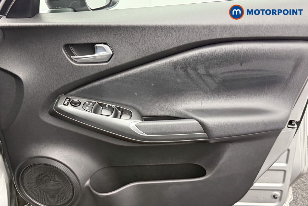 Nissan Juke Acenta Premium Automatic Petrol SUV - Stock Number (1587182) - 16th supplementary image