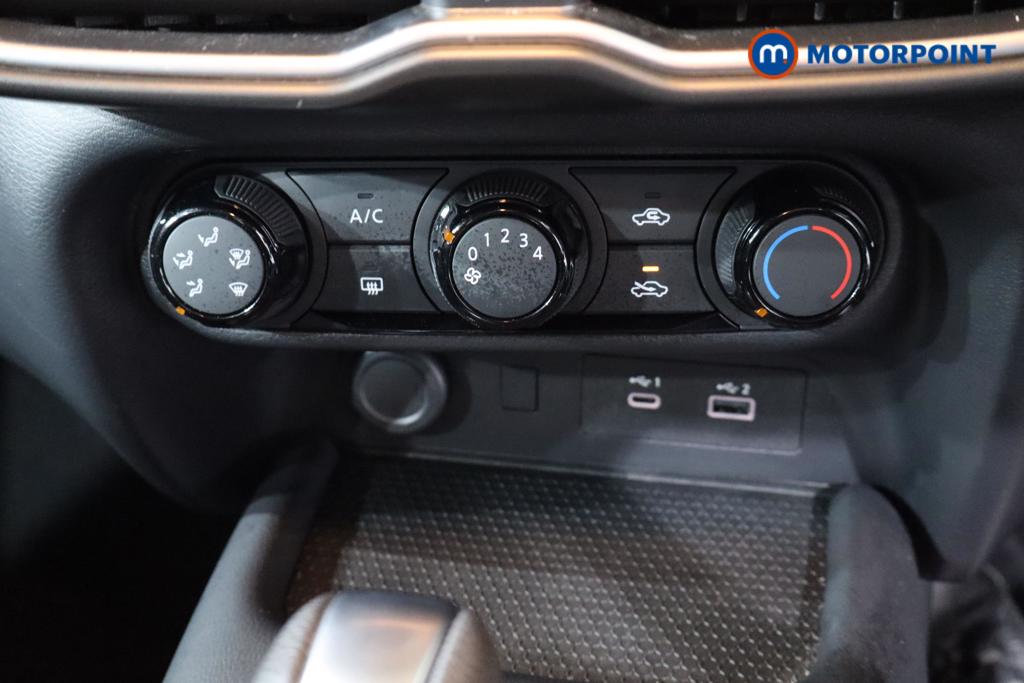 Nissan Juke Acenta Premium Automatic Petrol SUV - Stock Number (1587205) - 9th supplementary image