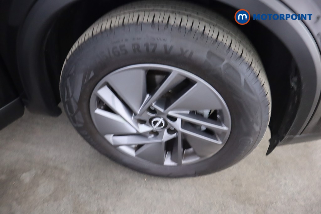 Nissan Qashqai Acenta Premium Manual Petrol SUV - Stock Number (1587248) - 26th supplementary image
