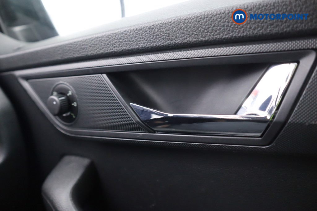 Skoda Fabia Colour Edition Manual Petrol Hatchback - Stock Number (1587302) - 9th supplementary image