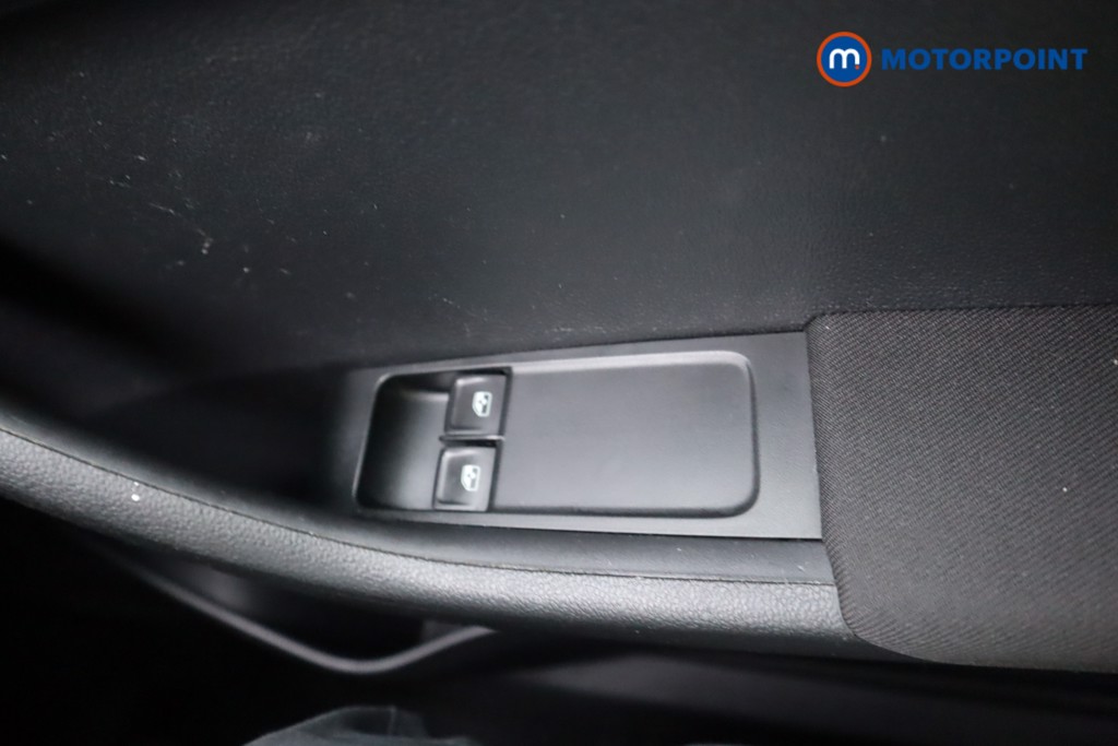 Skoda Fabia Colour Edition Manual Petrol Hatchback - Stock Number (1587302) - 10th supplementary image