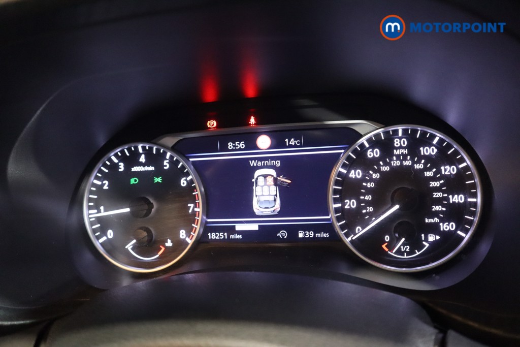 Nissan Juke Kiiro Manual Petrol SUV - Stock Number (1587323) - 4th supplementary image