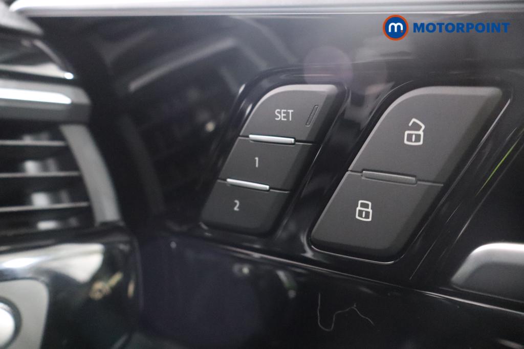 Audi A4 Black Edition Automatic Petrol Estate - Stock Number (1587347) - 14th supplementary image