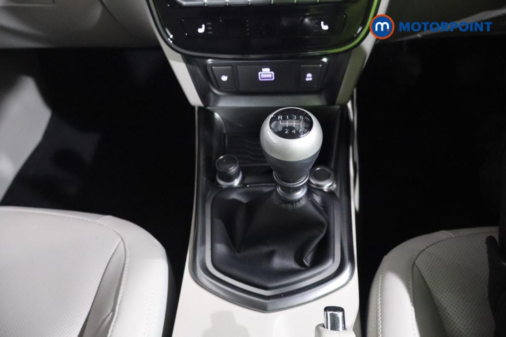 Ssangyong Tivoli Ultimate Manual Petrol SUV - Stock Number (1587351) - 3rd supplementary image