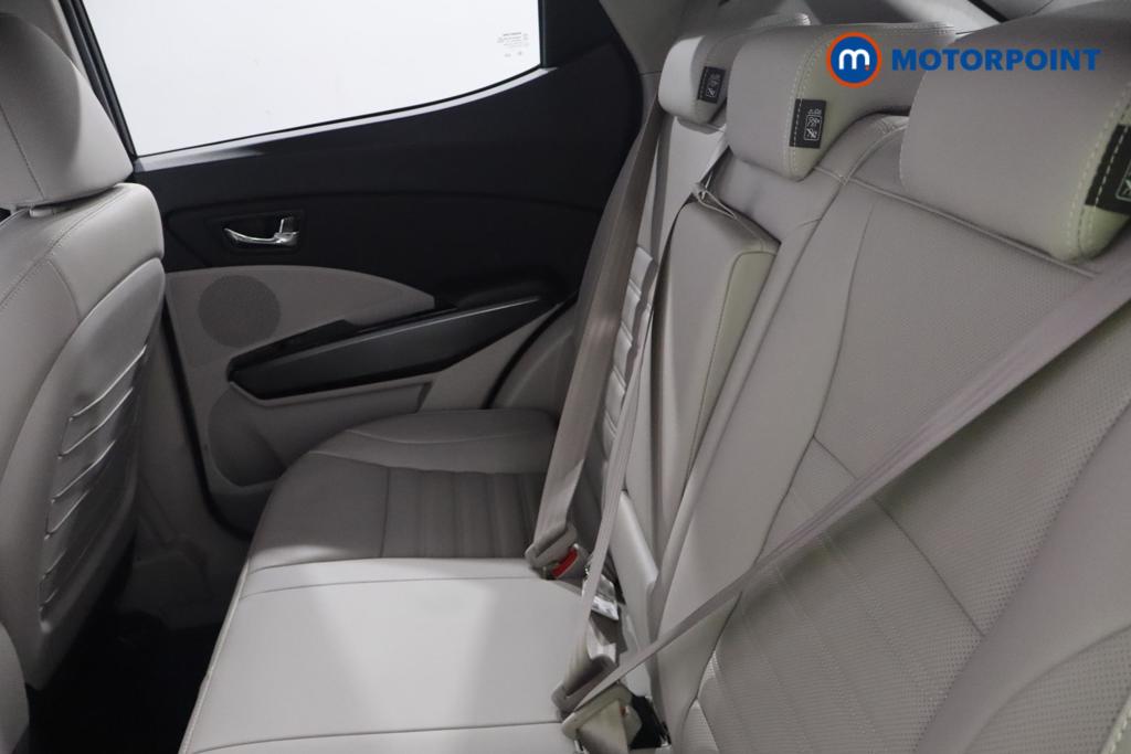 Ssangyong Tivoli Ultimate Manual Petrol SUV - Stock Number (1587351) - 15th supplementary image