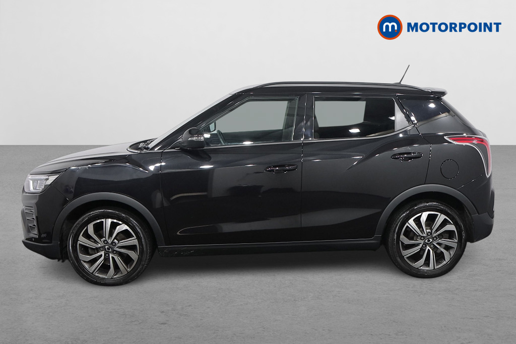 Ssangyong Tivoli Ultimate Manual Petrol SUV - Stock Number (1587351) - Passenger side